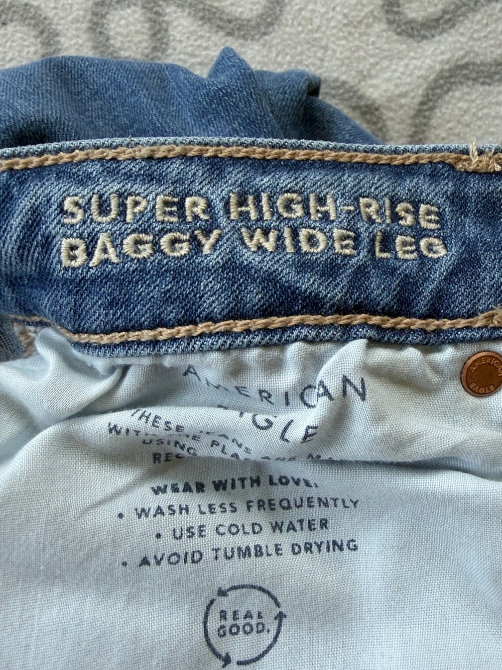 American Eagle Dreamy Drape Baggy Wide-Leg Jean - Picture 5 of 6